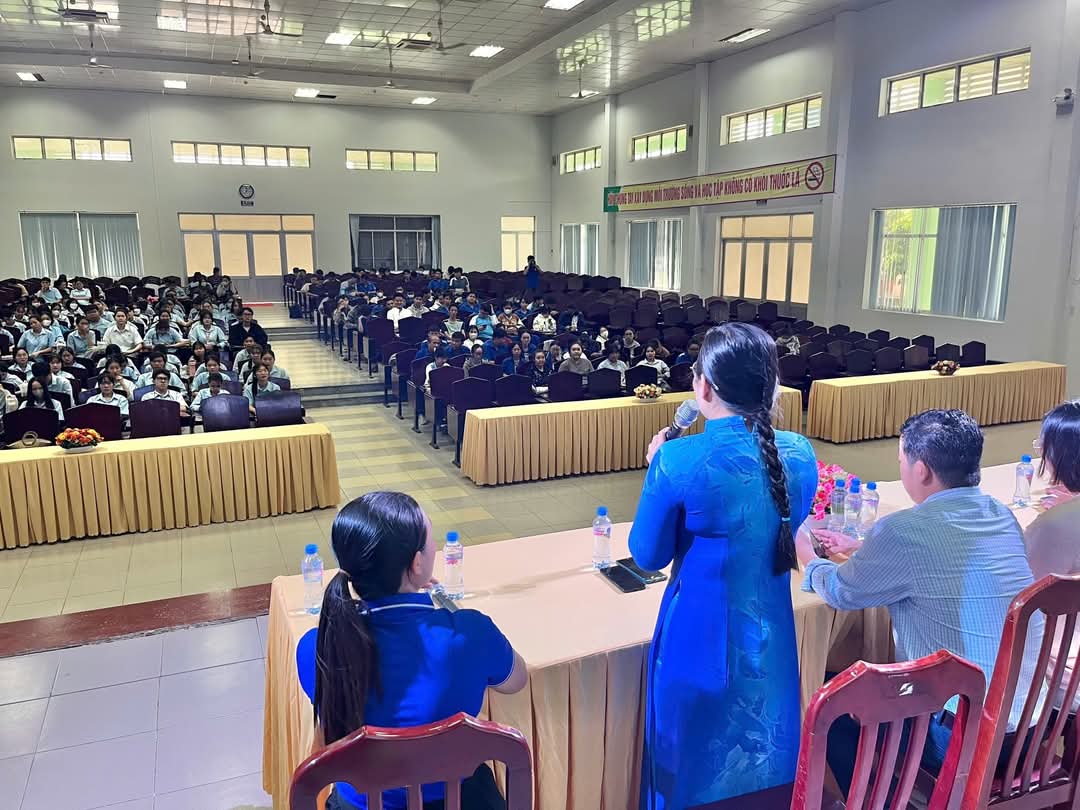 Trần Ngọc Xuyến - Xuyến Bình An