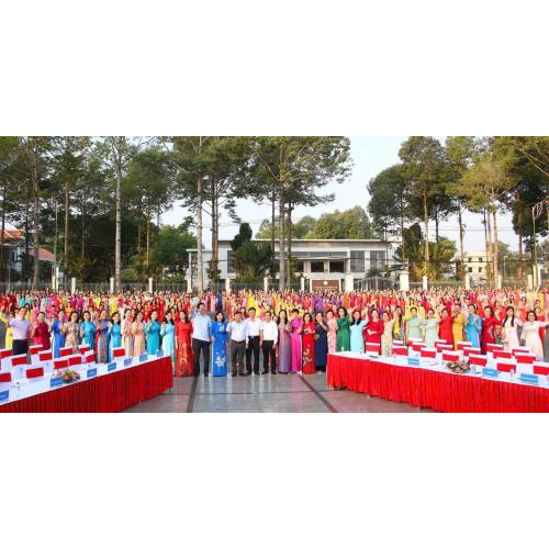 Hội Nữ Doanh Nhân Tỉnh Đồng Tháp Tổ Hưởng Ứng Đồng Diễn Múa Dân Vũ Chào Mừng Ngày Quốc Tế Phụ Nữ 8/3