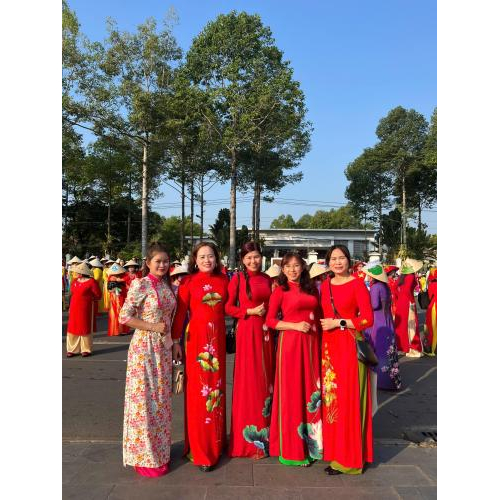 Hội Nữ Doanh Nhân Tỉnh Đồng Tháp Tổ Hưởng Ứng Đồng Diễn Múa Dân Vũ Chào Mừng Ngày Quốc Tế Phụ Nữ 8/3