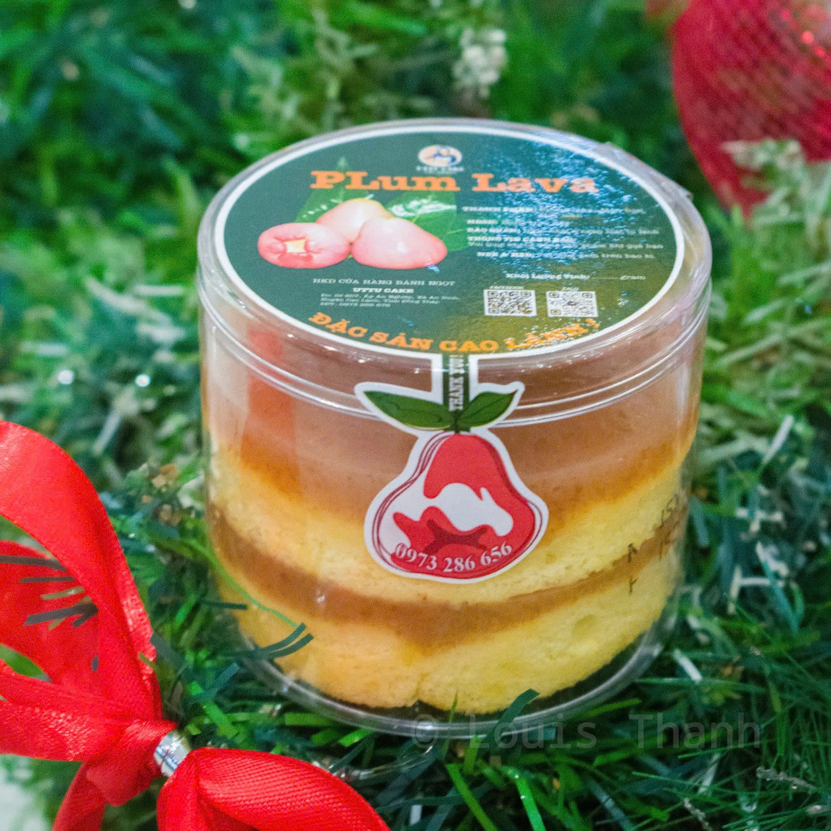 4. Bánh Mận Plum Lava
