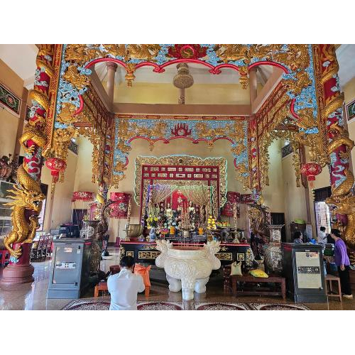 Về Cao Lãnh viếng đền thờ ông, bà chủ chợ