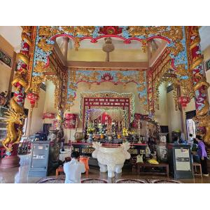 Về Cao Lãnh viếng đền thờ ông, bà chủ chợ