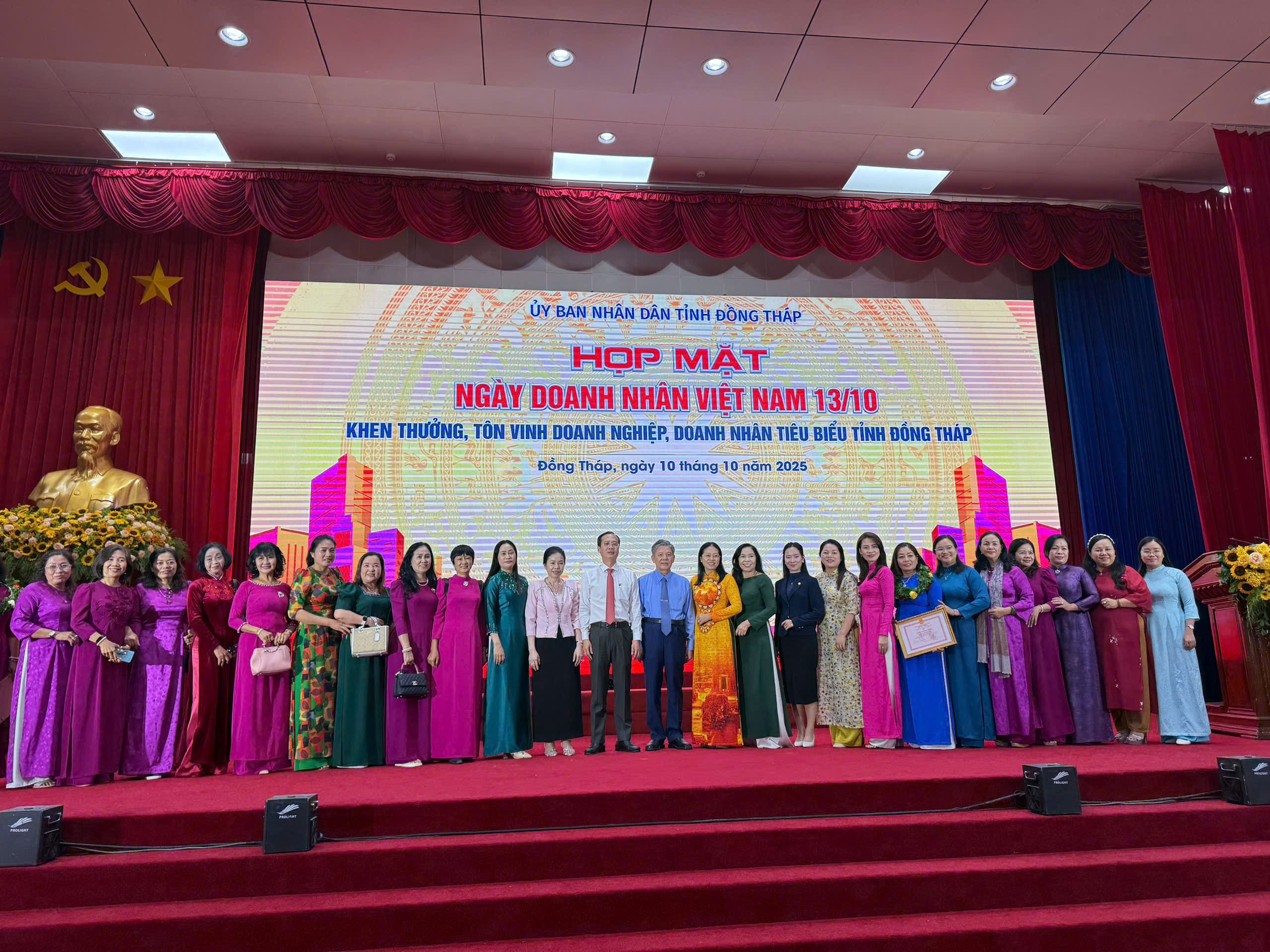 Cơ hội mới từ vị thế mới