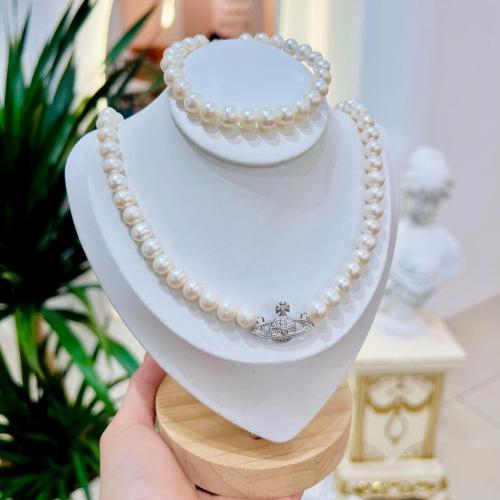 Vòng Cổ Ngọc Trai Nước Ngọt Vivienne Westwood