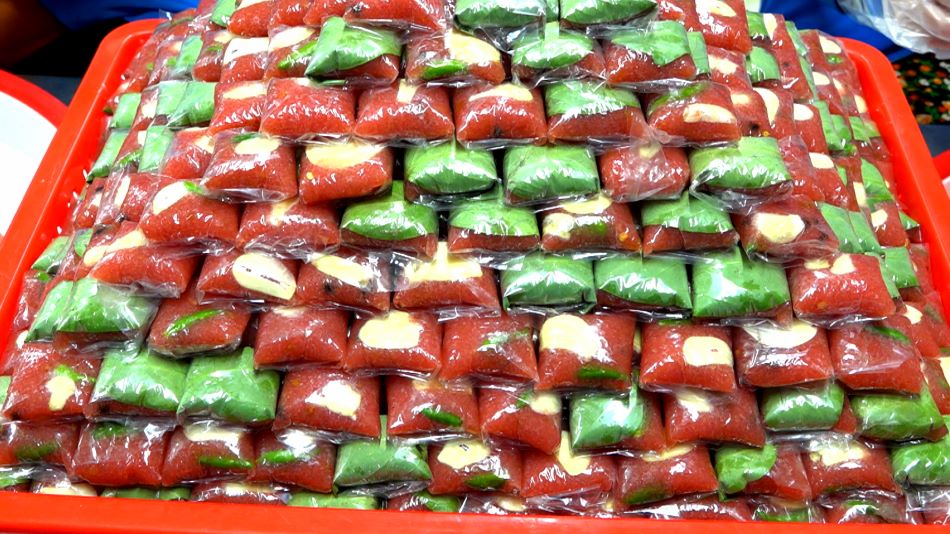 Giữ hồn quê trong từng chiếc nem