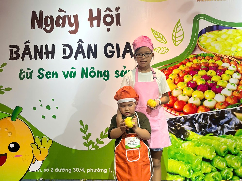 Ngày Hội Bánh Dân Gian Từ Sen Và Nông Sản