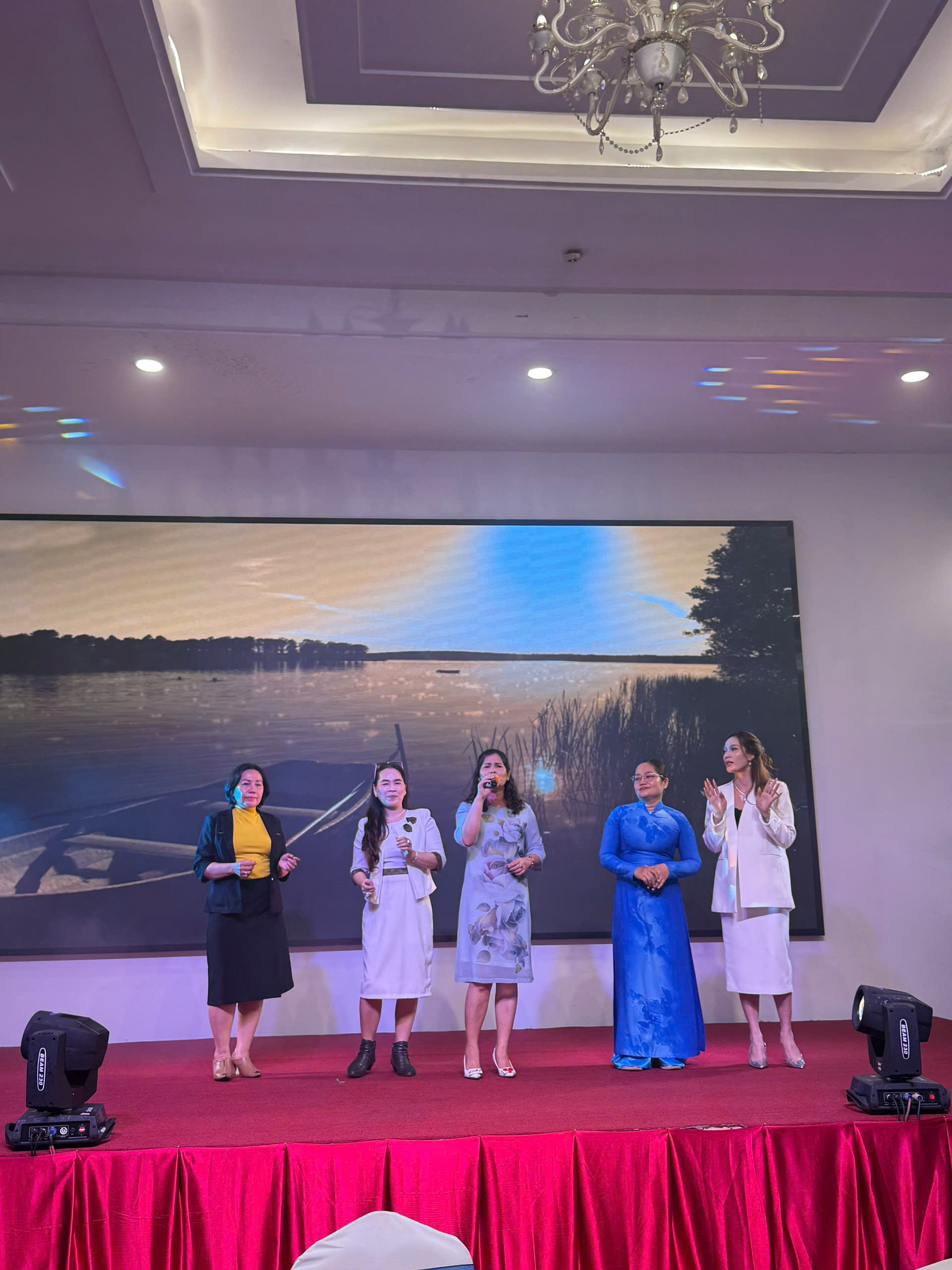 4. Bữa tiệc giao lưu – Thắt chặt hợp tác, mở rộng cơ hội