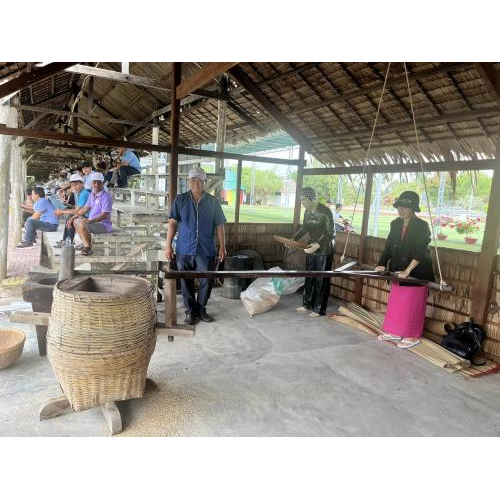 Hòa mình vào không gian văn hóa lúa nước